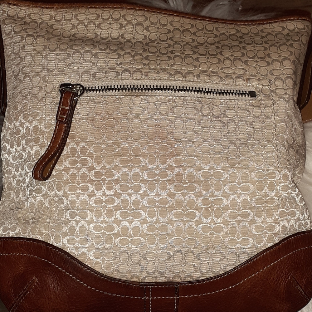 Coach - Picture 5 of 5